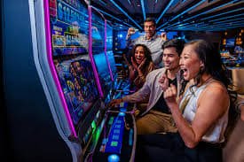 Kontrol taruhan di permainan Koprok memungkinkan pemain menyesuaikan nilai koin dan jumlah garis pembayaran